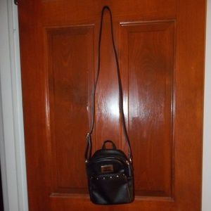 Tommy Hilfiger Bags - Tommy Hilfiger leather black bag small gold Tommy Hilfiger Bags - Tommy Hilfiger leather black bag small gold